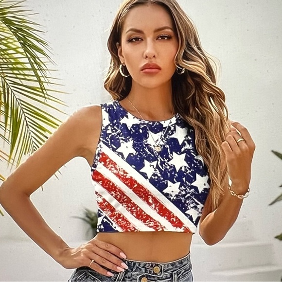 Patriotic Star and Stripe Women's Crop Top – XL – Bold & Stylish  NWOT - Picture 1 of 4